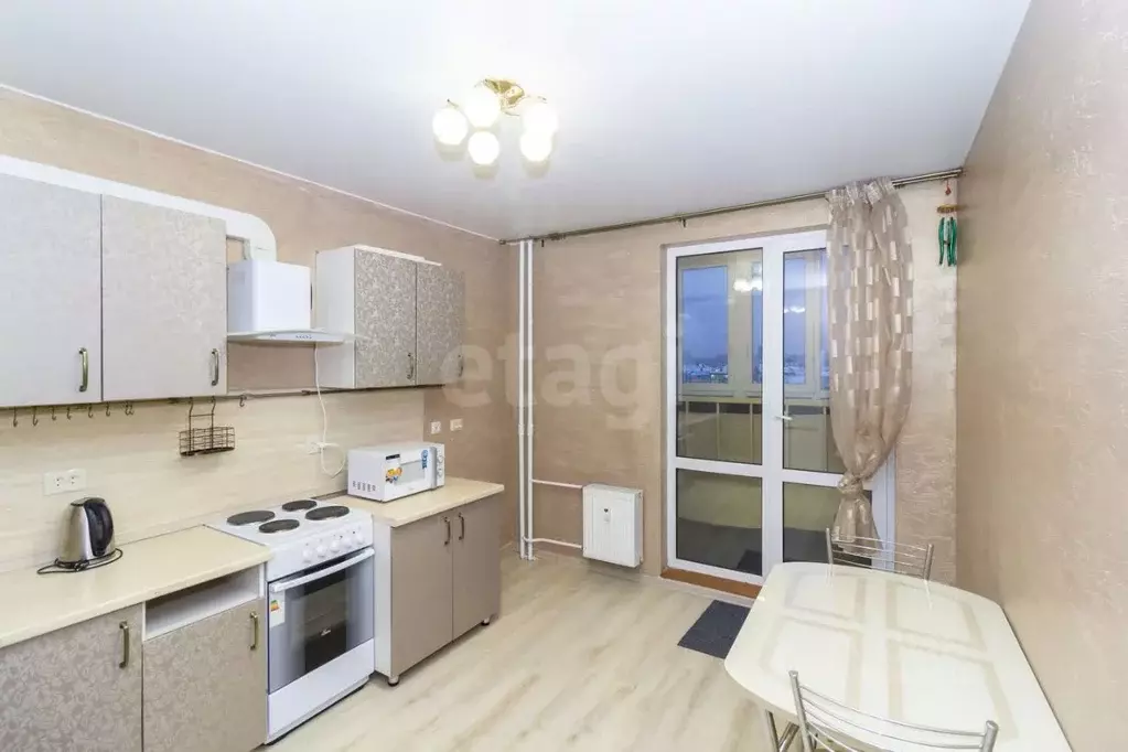 1-к кв. Тюменская область, Тюмень ул. Александра Протозанова, 16 (38.9 ... - Фото 0