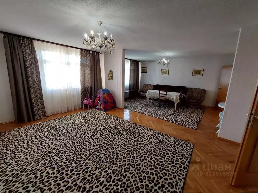 4-к кв. Калужская область, Малоярославец Турецкая ул., 8к3 (202.0 м) - Фото 1