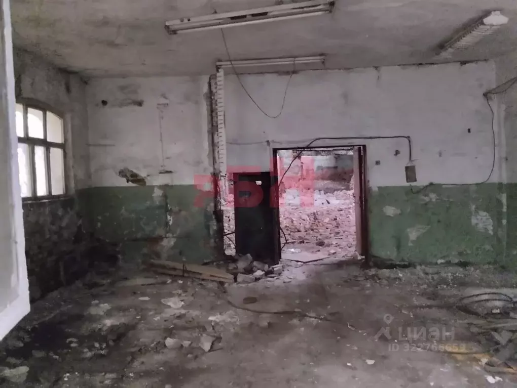 Производственное помещение в Челябинская область, Златоуст пл. 3-го ... - Фото 2