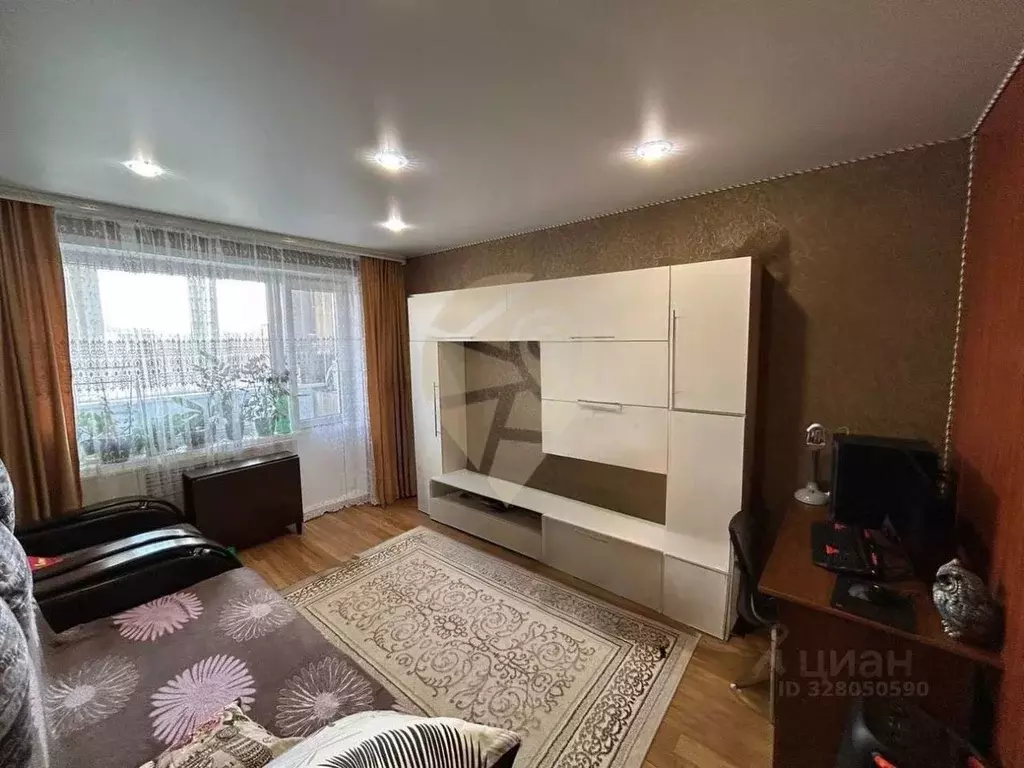 2-к кв. Белгородская область, Старый Оскол Интернациональный мкр, 7 ... - Фото 1