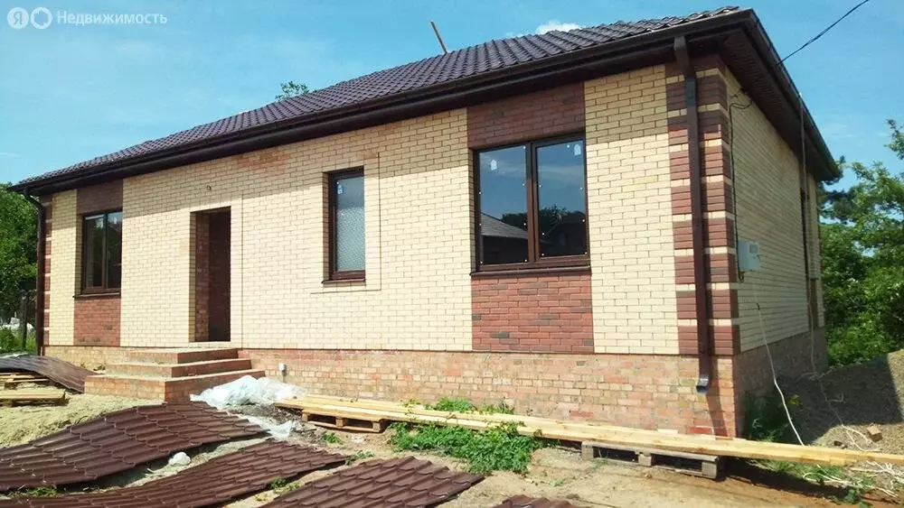 Дом в Ростов-на-Дону, Особенная улица (110 м) - Фото 1