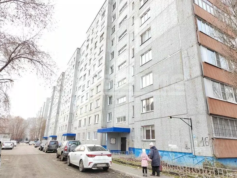 2-к кв. Омская область, Омск ул. Химиков, 16 (53.8 м) - Фото 0