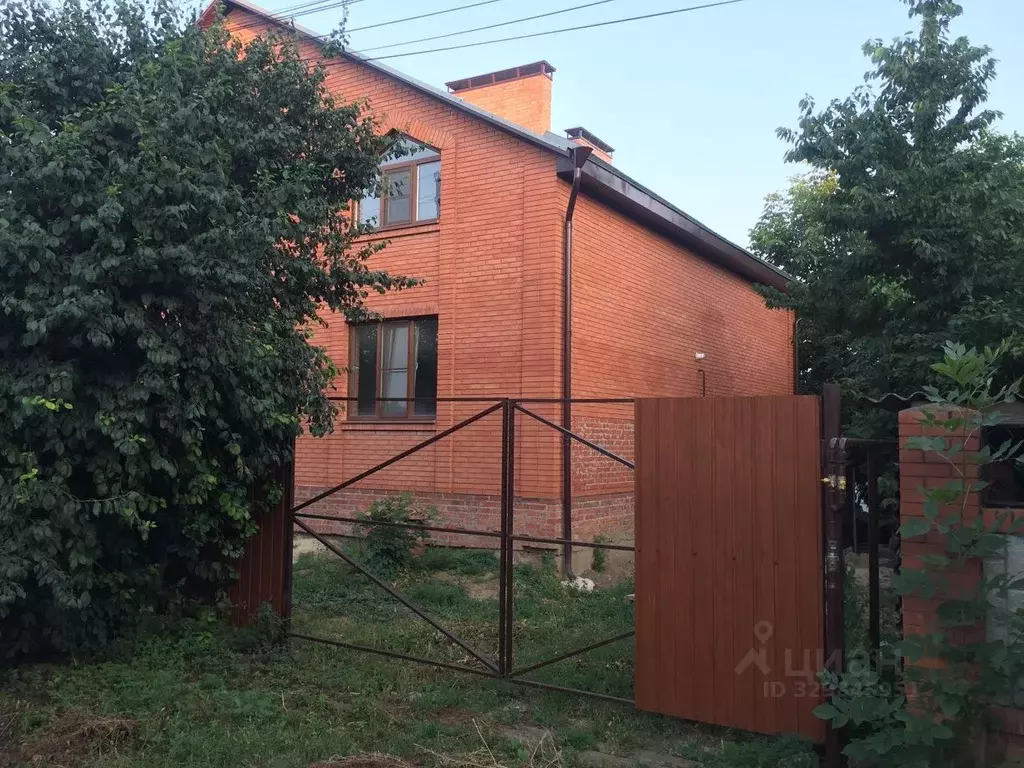 Таунхаус в Ростовская область, Новочеркасск ул. Вавилова, 35 (200 м) - Фото 1
