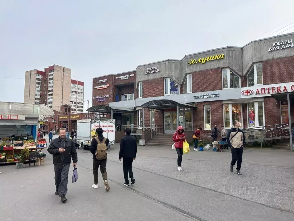 Торговая площадь в Санкт-Петербург ул. Маршала Захарова, 21 (38 м) - Фото 1