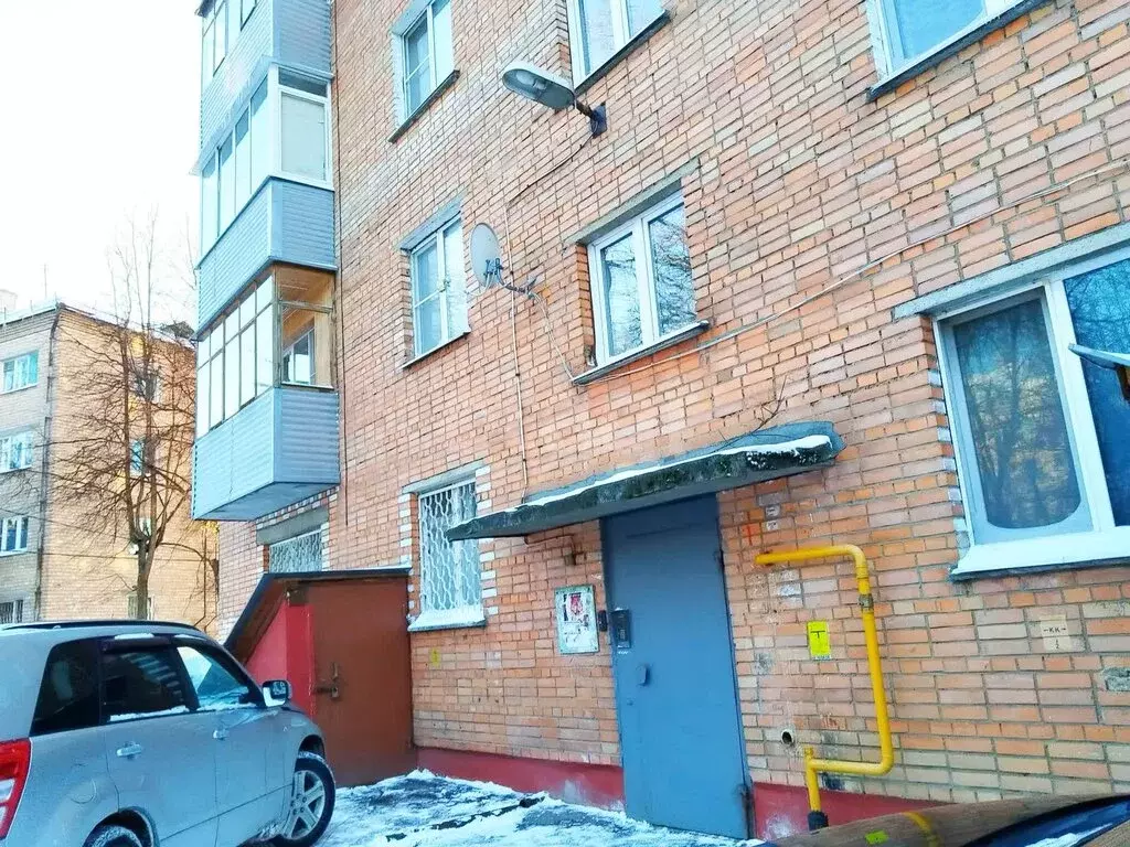 3-комнатная квартира: Серпухов, улица Дзержинского, 40 (53.6 м) - Фото 2