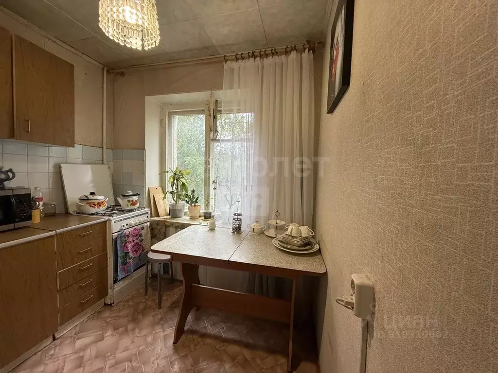1-к кв. Оренбургская область, Оренбург Туркестанская ул., 13А (30.4 м) - Фото 0