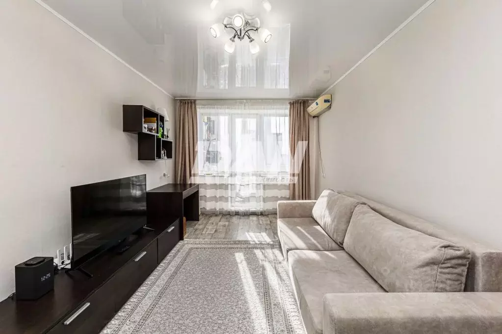 1-к кв. Челябинская область, Челябинск просп. Победы, 356 (31.0 м) - Фото 1