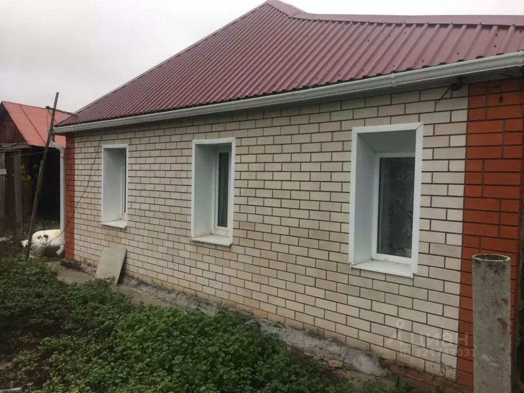 Дом в Курская область, Курский район, Шумаковский сельсовет, с. ... - Фото 1