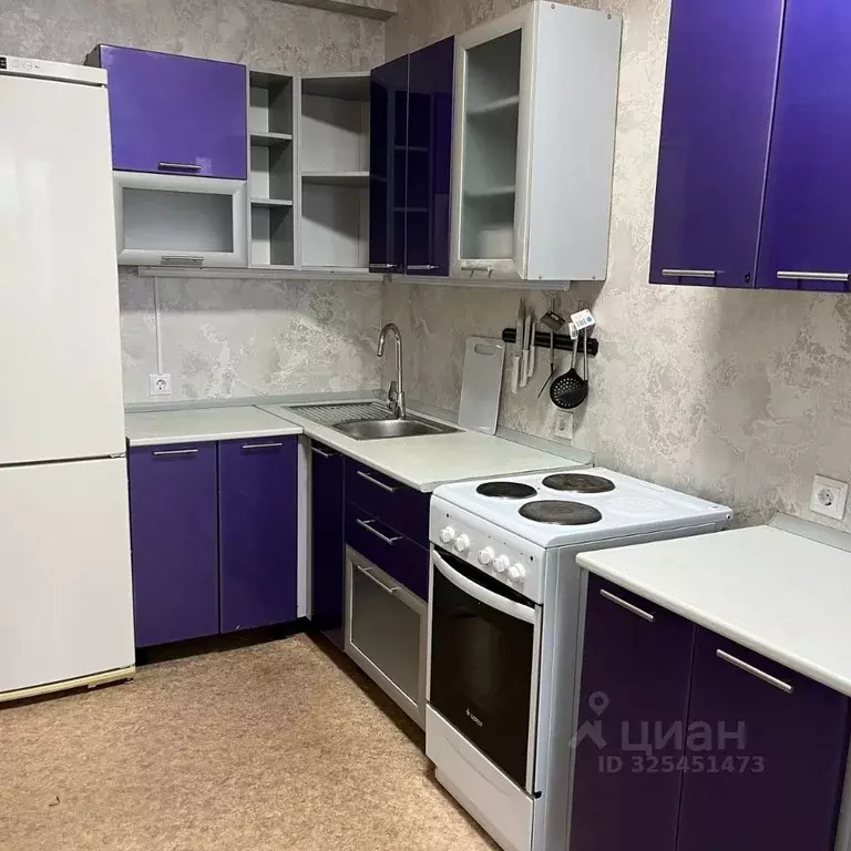 1-к кв. Свердловская область, Екатеринбург ул. Ясная, 31 (39.6 м) - Фото 1