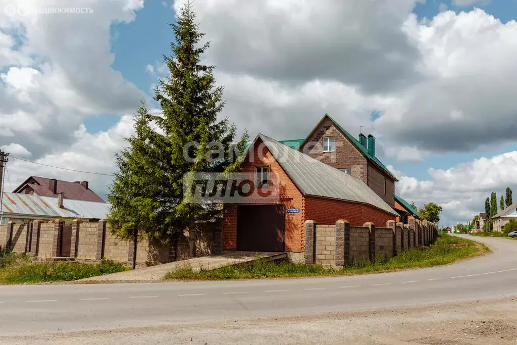 Дом в село Таптыково, Первомайская улица, 30 (316.3 м) - Фото 1