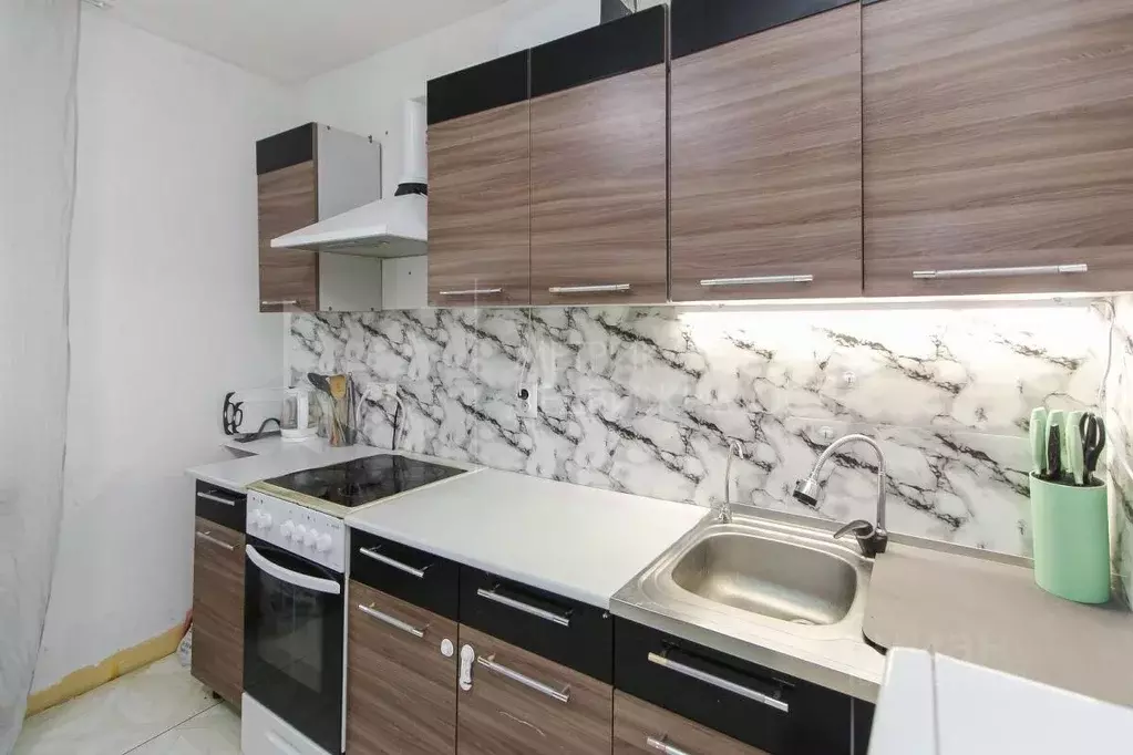 3-к кв. Тюменская область, Тюмень Мельзаводская ул., 8 (83.5 м) - Фото 1