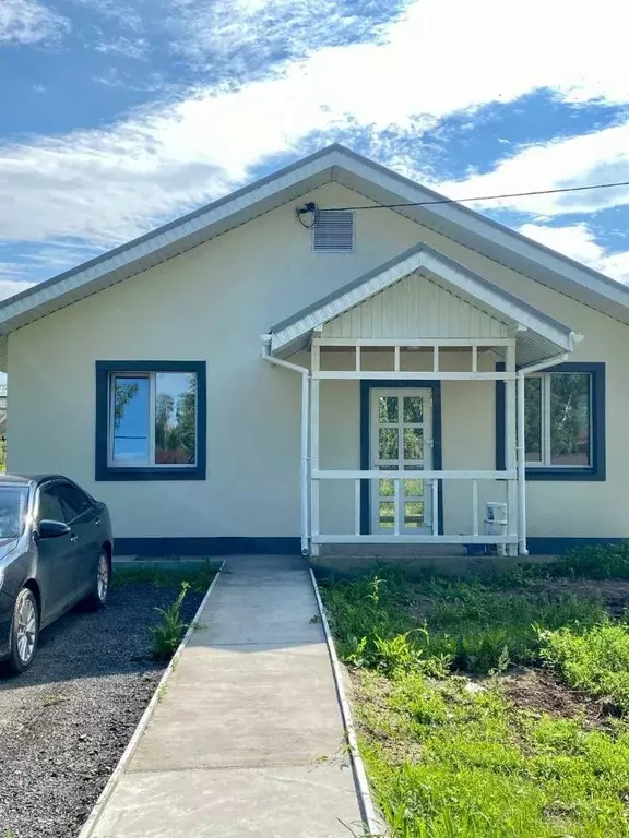 Дом в Омская область, Омский район, с. Дружино пер. Заря (100 м) - Фото 0