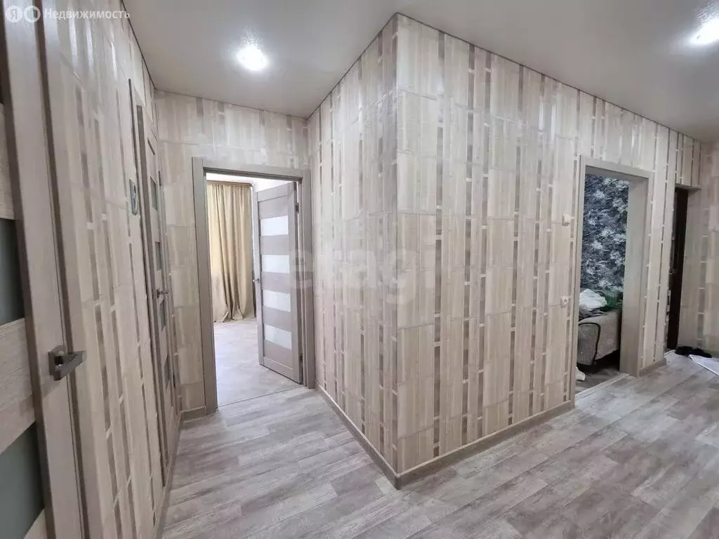 3-комнатная квартира: Балашов, улица Орджоникидзе, 15А (66.3 м) - Фото 0