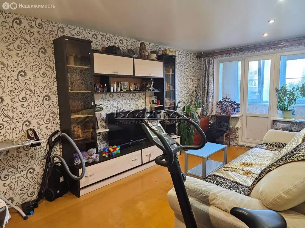3-комнатная квартира: Челябинск, улица Чайкиной, 19 (65 м) - Фото 1