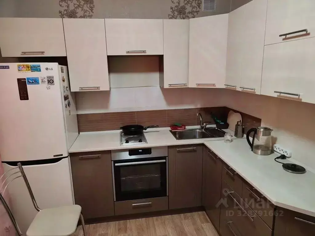 2-к кв. Хакасия, Черногорск просп. Космонавтов, 38 (60.0 м) - Фото 1