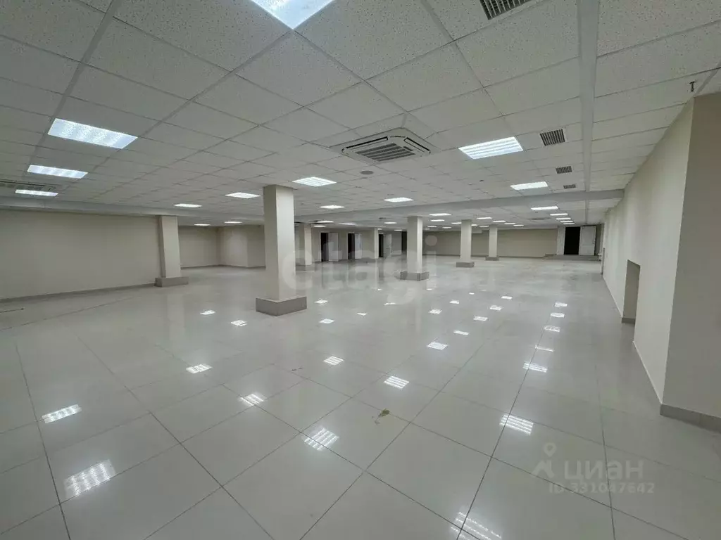 Помещение свободного назначения в Удмуртия, Ижевск ул. Ленина, 134 ... - Фото 1