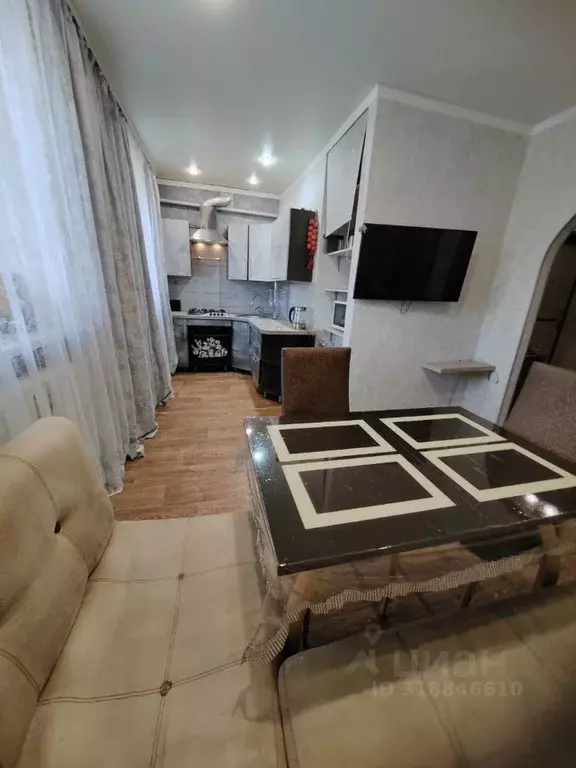 3-к кв. Саратовская область, Энгельс Полтавская ул., 15 (59.8 м) - Фото 1