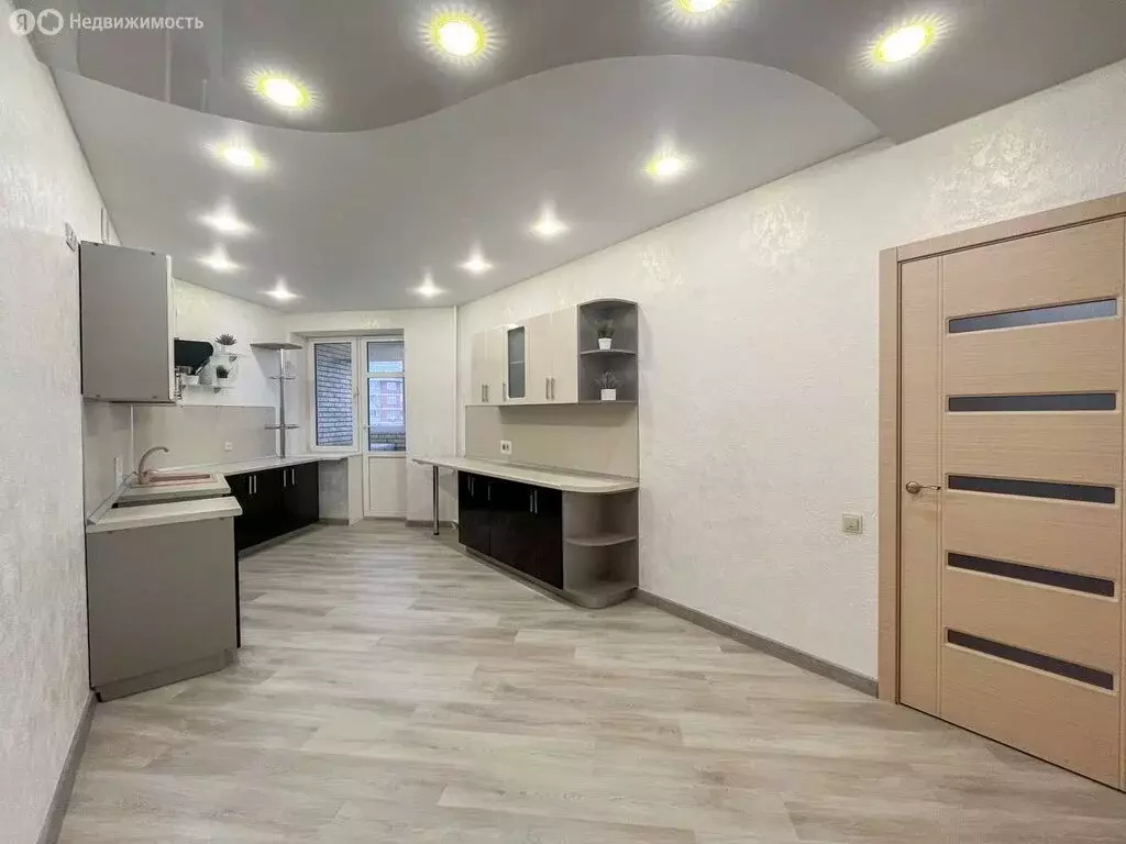 3-комнатная квартира: Оренбург, проспект Победы, 176 (91.6 м) - Фото 2