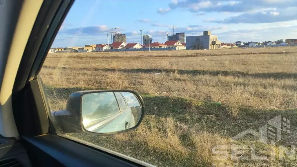Участок в Крым, Сакский район, с. Уютное  (5.6 сот.) - Фото 1