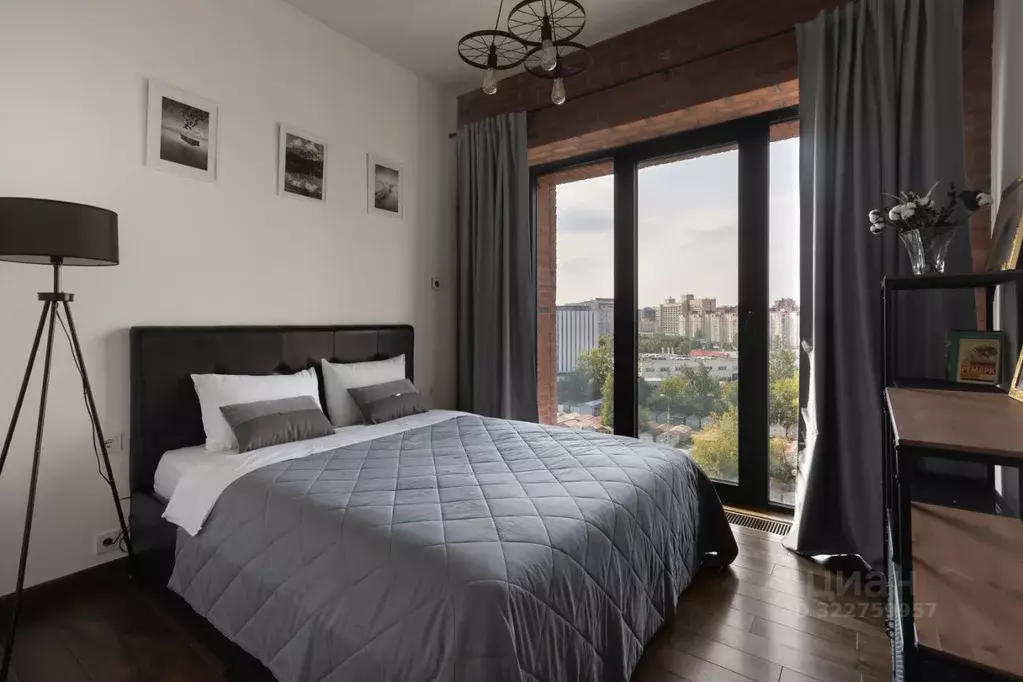 1-к кв. Санкт-Петербург наб. Макарова, 60 (35.7 м) - Фото 1