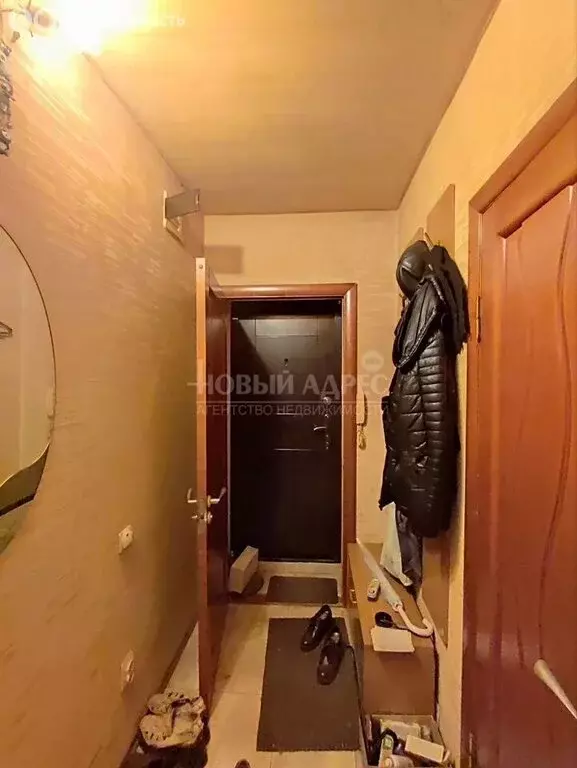 3-комнатная квартира: Калуга, улица Баррикад, 157 (57.4 м) - Фото 0