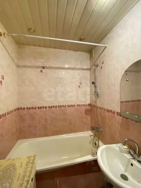 3-к кв. Курганская область, Курган Станционная ул., 80 (56.2 м) - Фото 1