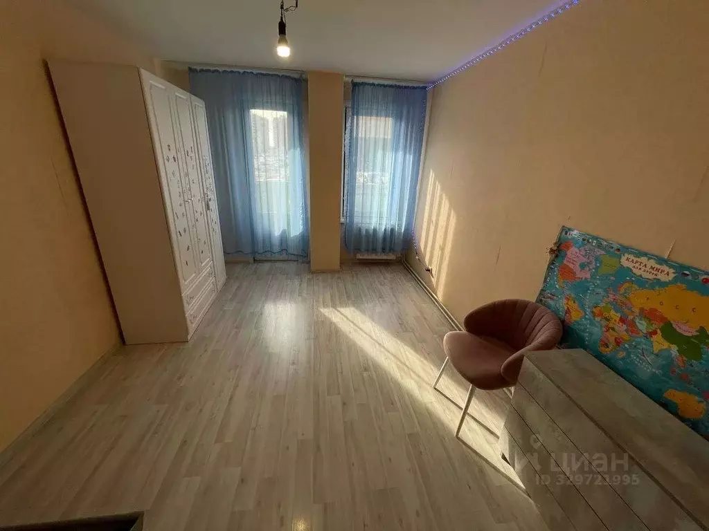 3-к кв. Алтайский край, Барнаул ул. Сергея Ускова, 23 (86.0 м) - Фото 1