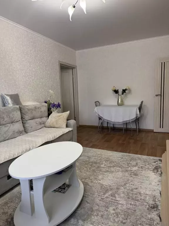 2-к кв. Татарстан, Казань ул. Братьев Касимовых, 8 (53.0 м) - Фото 2