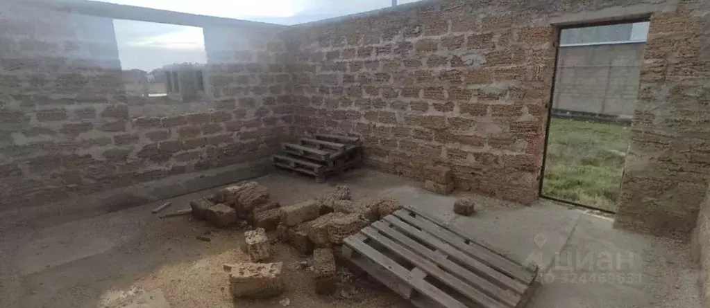 Дом в Крым, Сакский район, с. Суворовское ул. Северная, 65 (20 м) - Фото 2