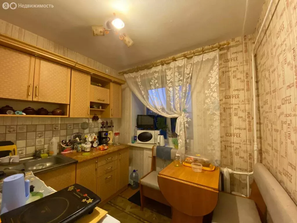 3-комнатная квартира: Алапаевск, улица Пушкина, 95 (49.9 м) - Фото 2