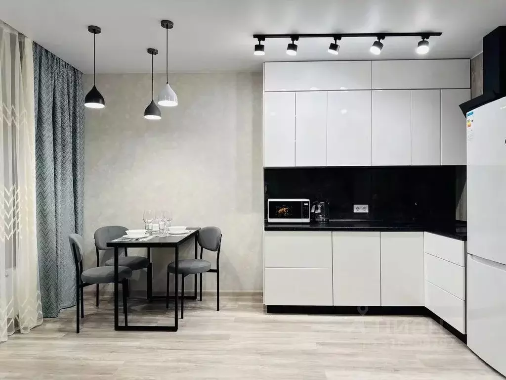 Студия Приморский край, Уссурийск ул. Фрунзе, 78 (34.0 м) - Фото 1