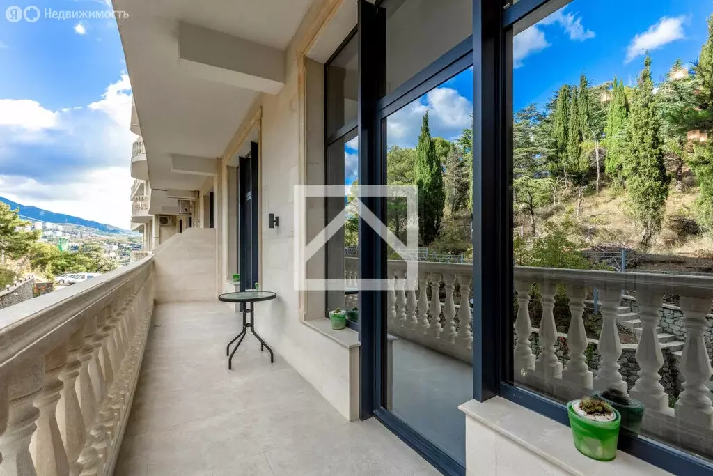 2-комнатная квартира: Ялта, улица Войкова, 20 (82 м) - Фото 2