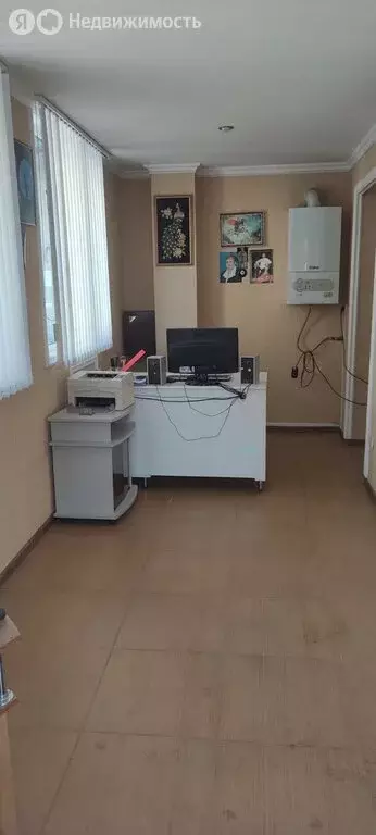 3-комнатная квартира: село Октябрьское, улица Павла Тедеева, 127 (66.7 ... - Фото 1