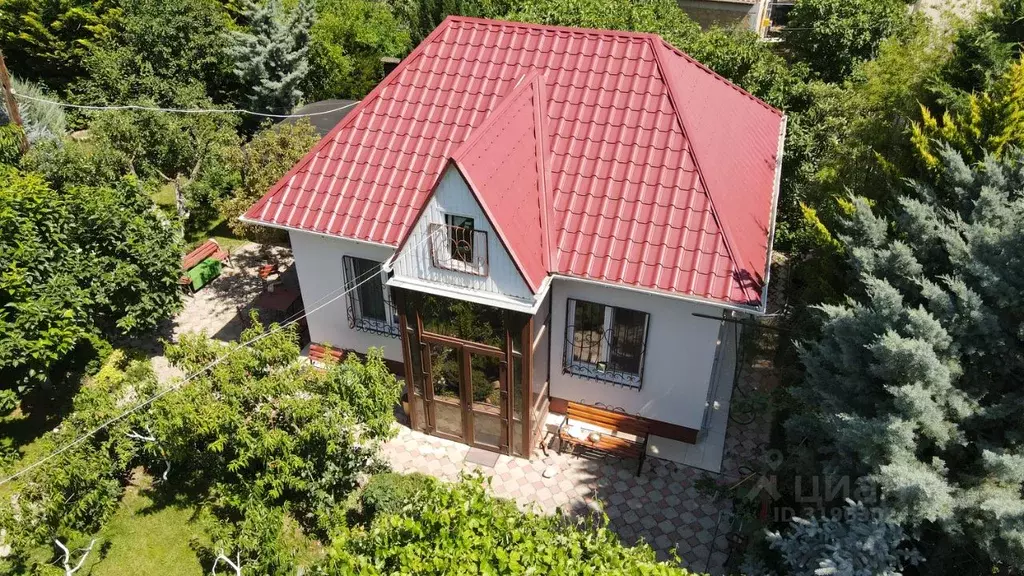 Дом в Крым, Алушта муниципальный округ, с. Нижняя Кутузовка ул. ... - Фото 1