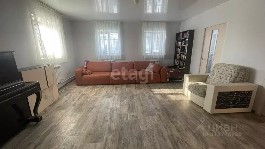 Дом в Башкортостан, Стерлитамакский район, Аючевский сельсовет, с. ... - Фото 2