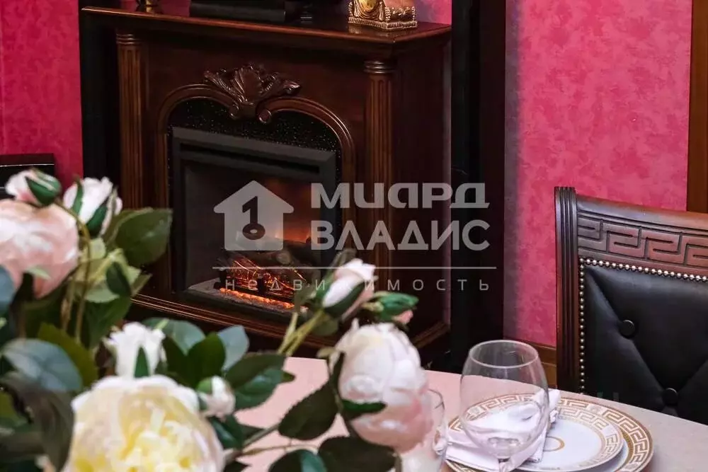 3-к кв. Омская область, Омск ул. Ивана Алексеева, 8 (85.0 м) - Фото 0