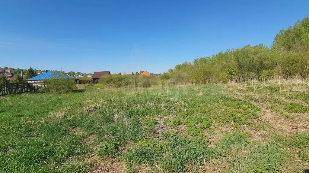 Участок в Кемеровская область, Кемерово пос. Комиссарово, ул. ... - Фото 1