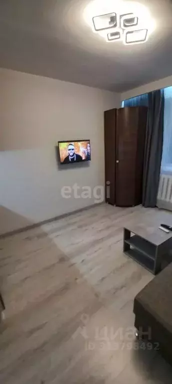 Комната Свердловская область, Екатеринбург ул. Самолетная, 45 (18.0 м) - Фото 1