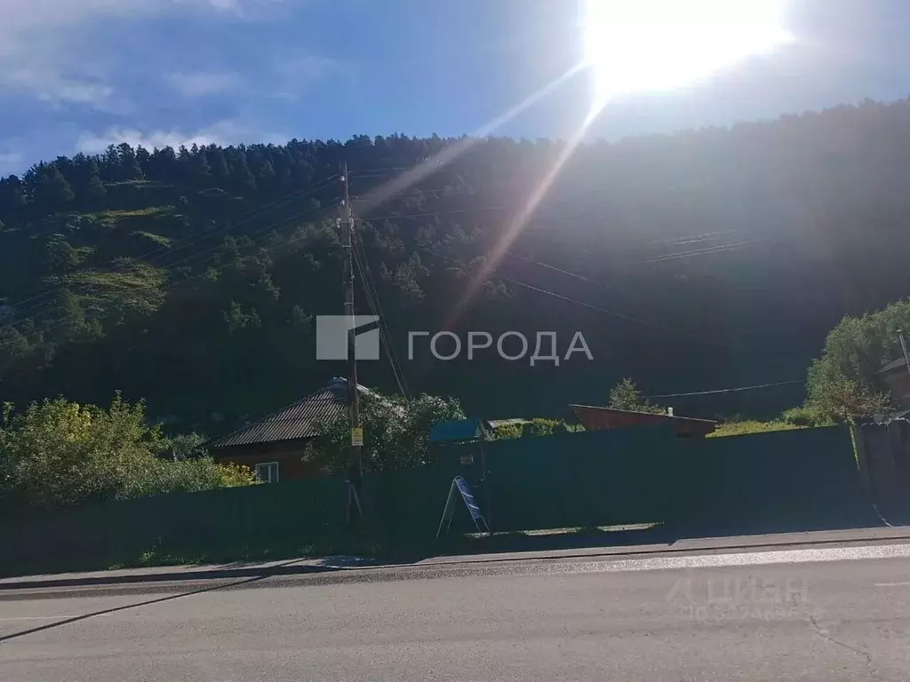 Дом в Алтай, Чемальский район, Элекмонарское с/пос, с. Элекмонар ул. ... - Фото 2