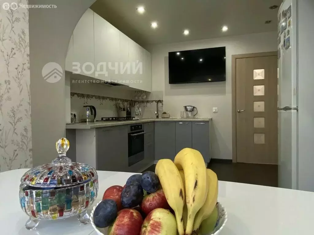 2-комнатная квартира: Чебоксары, улица Академика Королёва, 3 (79.4 м) - Фото 0