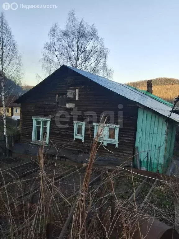 Дом в Междуреченск, Центральная улица (59.8 м) - Фото 0