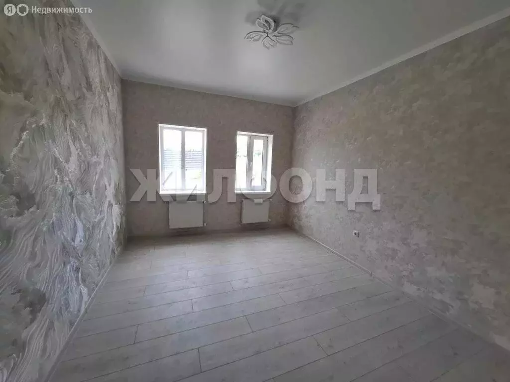 Дом в Краснокумское, Лесная улица (44 м) - Фото 1
