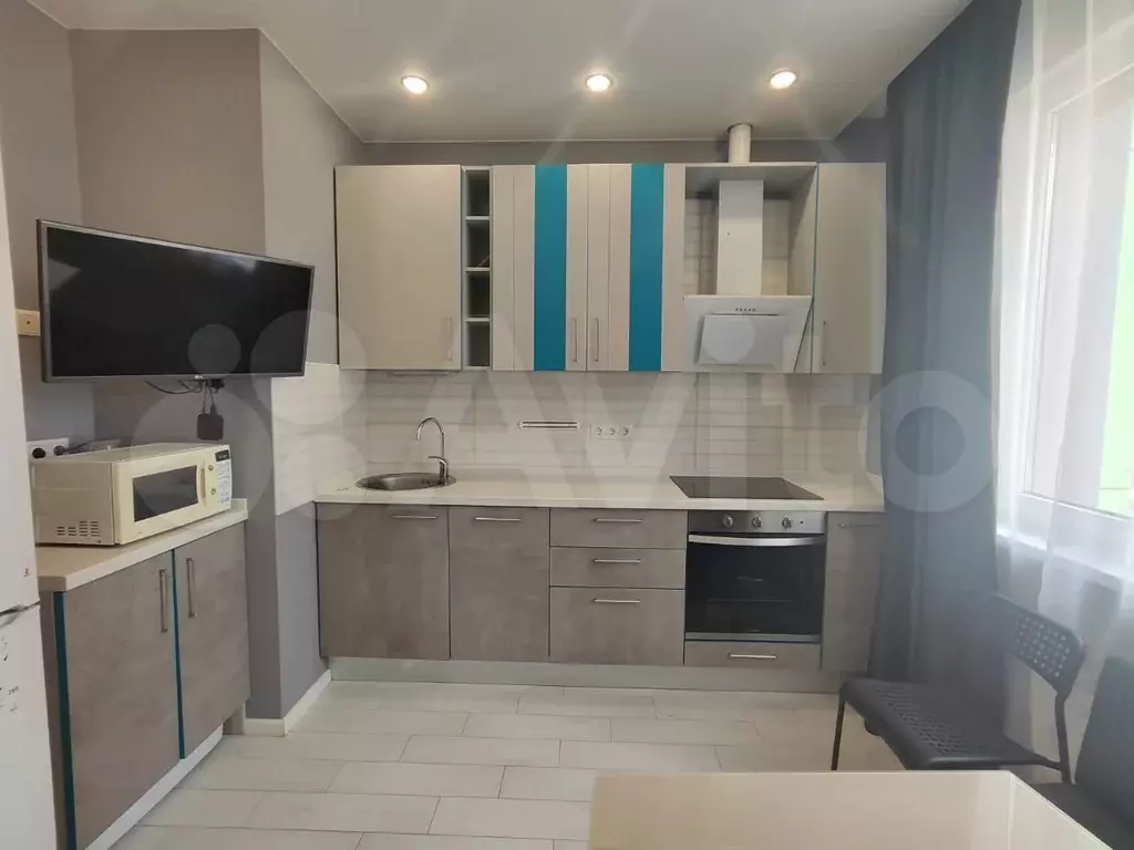 2-к. квартира, 60 м, 4/17 эт. - Фото 0