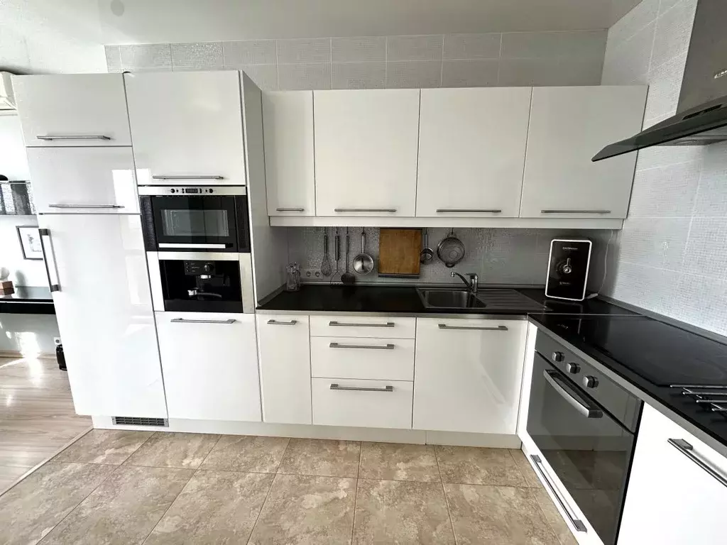 Продаётся 2-к квартира, 65 м - Фото 0