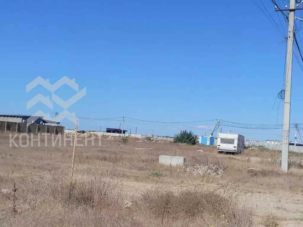 Участок в Крым, Евпатория городской округ, Заозерное пгт ул. ... - Фото 1