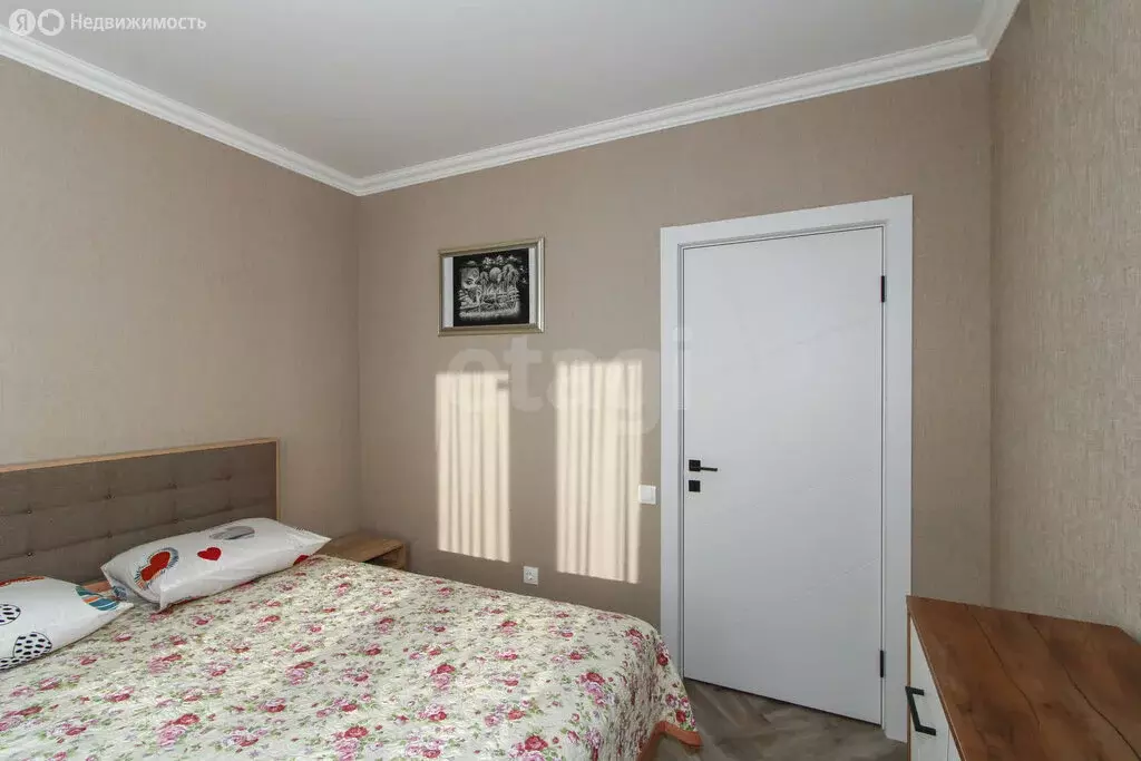 1-комнатная квартира: Тюмень, Краснооктябрьская улица, 6 (38.3 м) - Фото 1