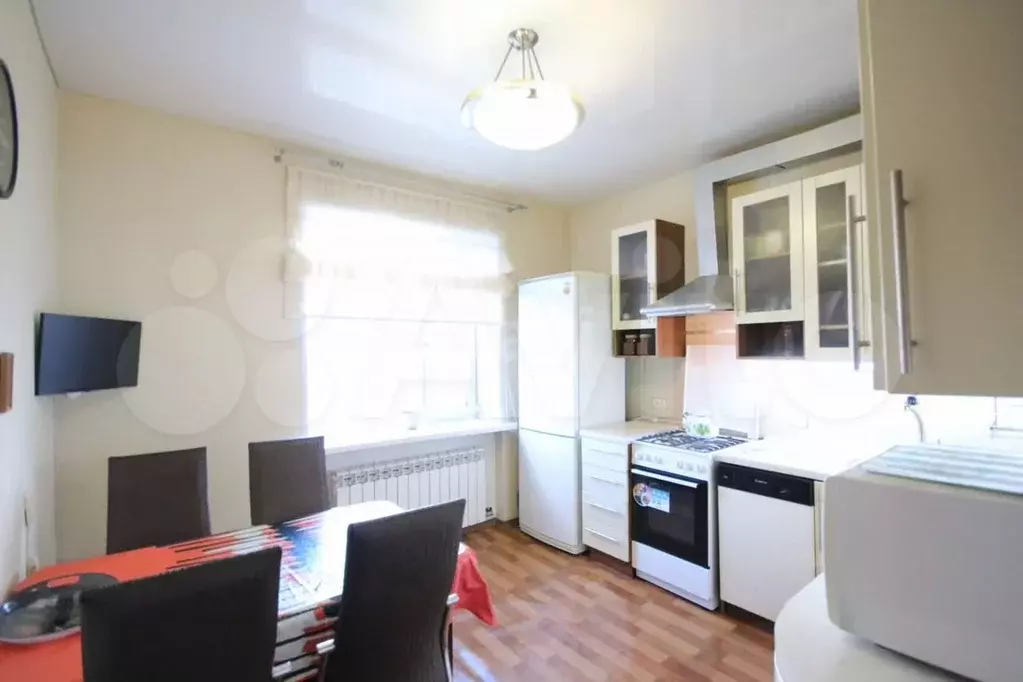 3-к. квартира, 70 м, 5/5 эт. - Фото 0