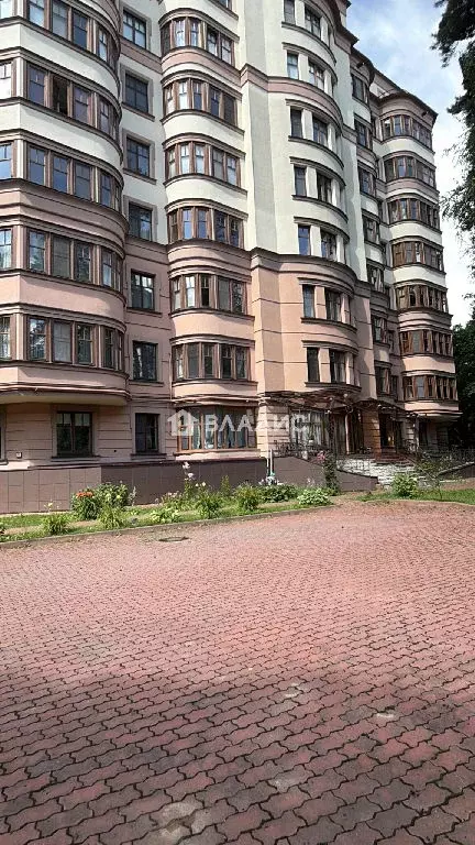 Продается 4-комнатная квартира - Фото 2