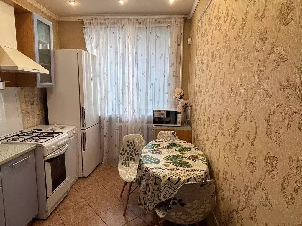 2-к кв. Ямало-Ненецкий АО, Новый Уренгой 2-й мкр, ул. ... - Фото 2