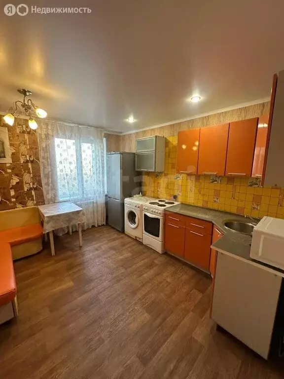 1-комнатная квартира: Оренбург, улица Конституции СССР, 1/1 (33 м) - Фото 1